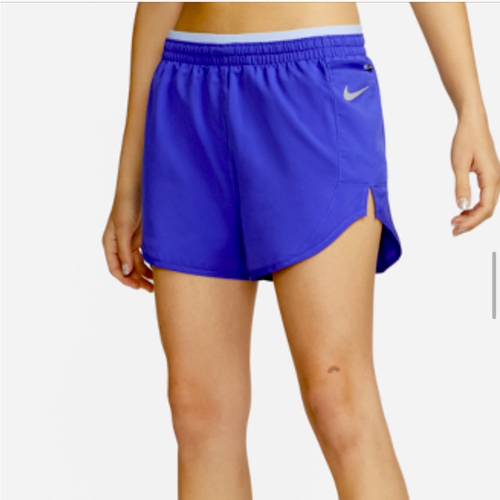 Nike Tempo Luxe 3 in Running Shorts - blue/purple